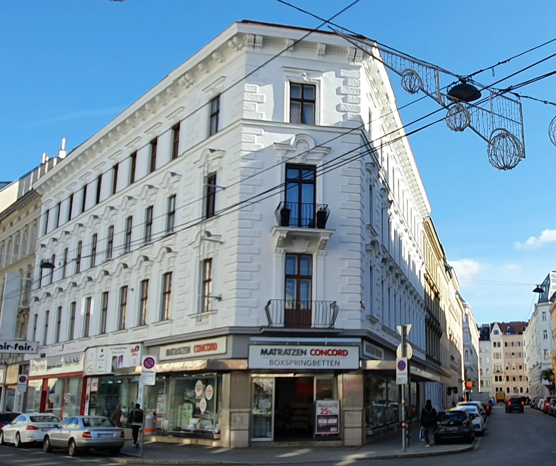 Wallensteinstraße Wien nach der Fassadensanierung