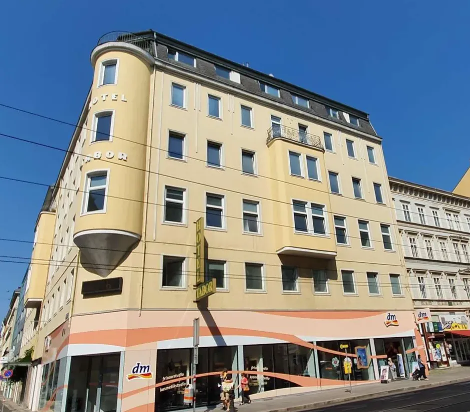 Hotel Tabor Wien vor der Fassadensanierung